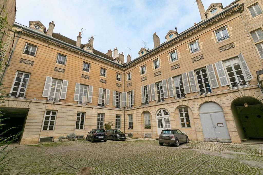 Le Hardi Apartment Dijon Luaran gambar
